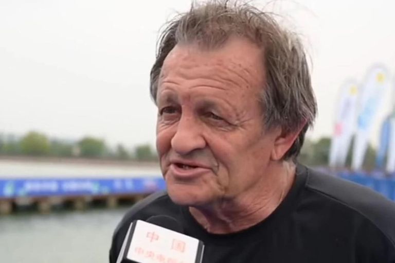 المدرب الأسترالي بريت سوتون