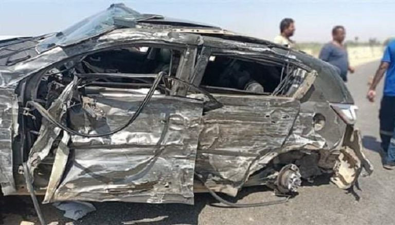 الفنانة مي عز الدين