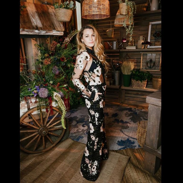 الممثلة بليك لايفلي وزوجها خلال الحفل