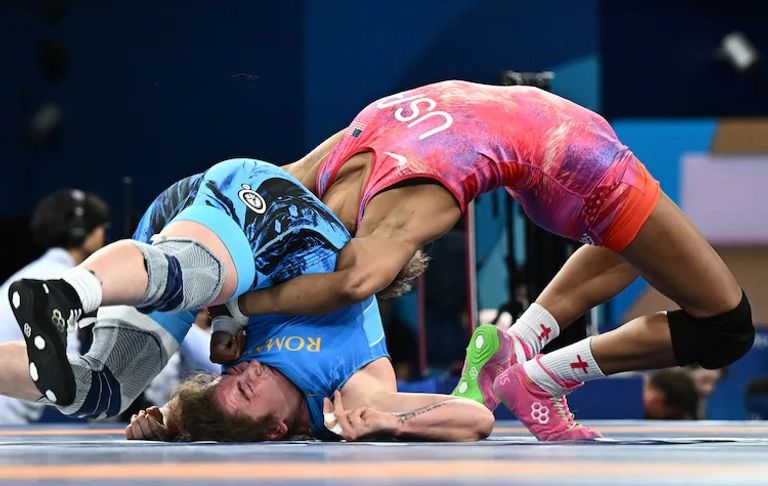 إصابة المصارعة الرومانية كاتالينا أكسينتي