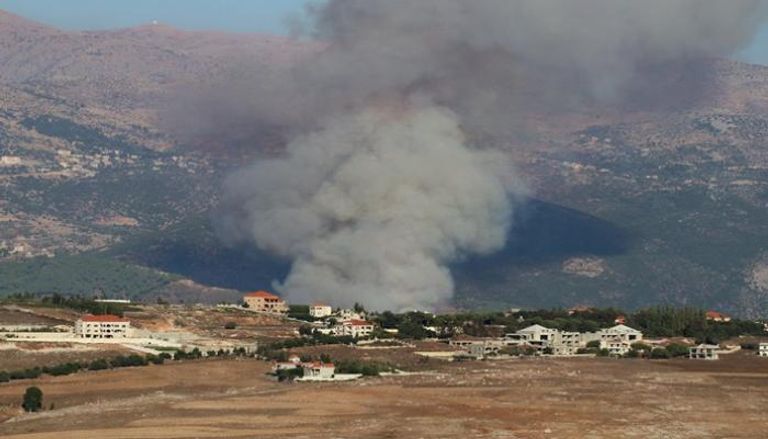 أدخنة تتصاعد جراء غارة إسرائيلية استهدفت قرية كفر حمام جنوب لبنان