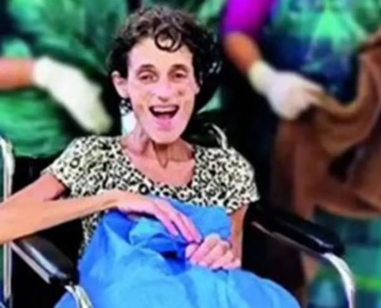 الحسناء الأمريكية الغامضة