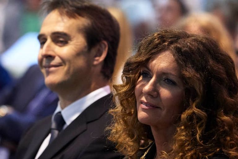 جولين لوبتيجي وزوجته