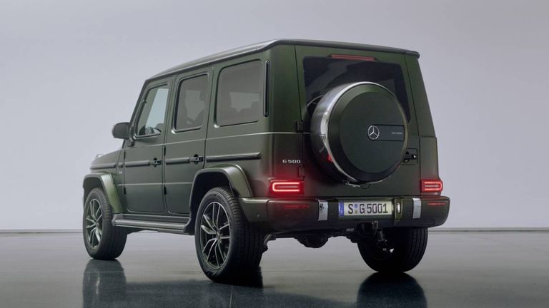 سيارة مرسيدس جي كلاس 2024