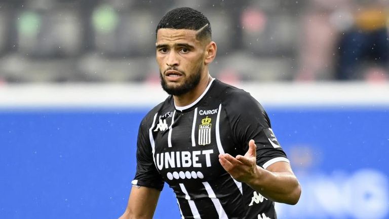 آدم زرقان منتخب الجزائر