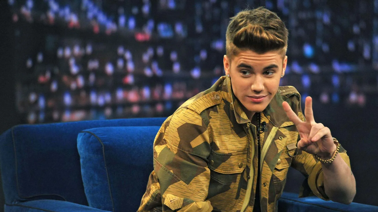 توم كروز في ختام أولمبياد باريس