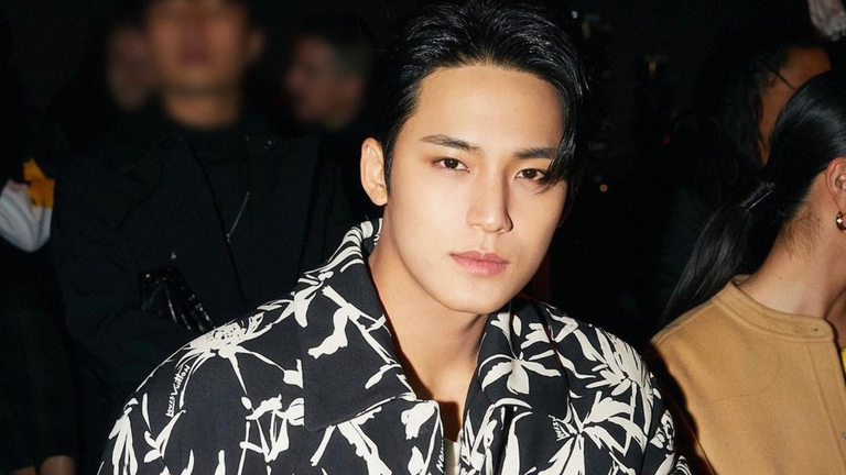 توم كروز في ختام أولمبياد باريس