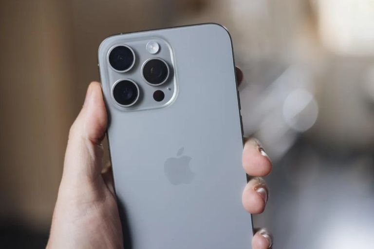 ميزات الكاميرا في هاتف آيفون 16 آيفون 16 - أرشيفية