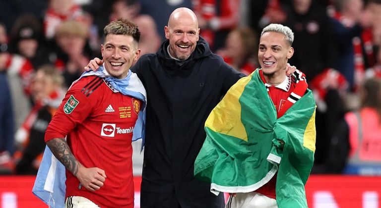 إريك تين هاغ وليساندرو مارتينيز وأنتوني إريك تين هاغ وماتياس دي ليخت ونصير مزراوي