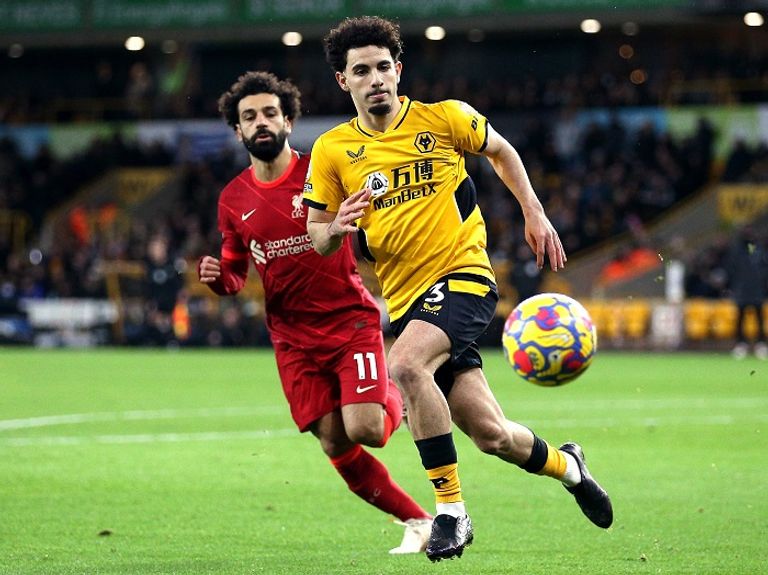 صلاح وآيت نوري المصري محمد صلاح نجم البريميرليغ