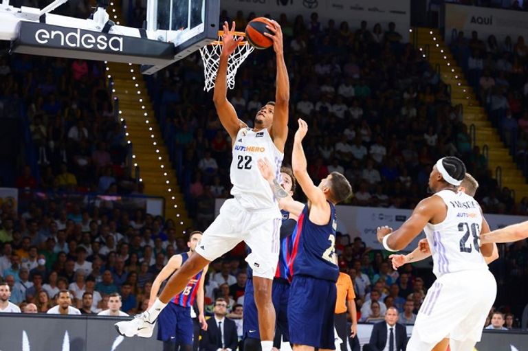 إيدي تافاريس يوسوفا فال