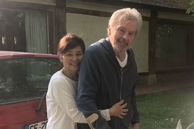 النجم الان ديون