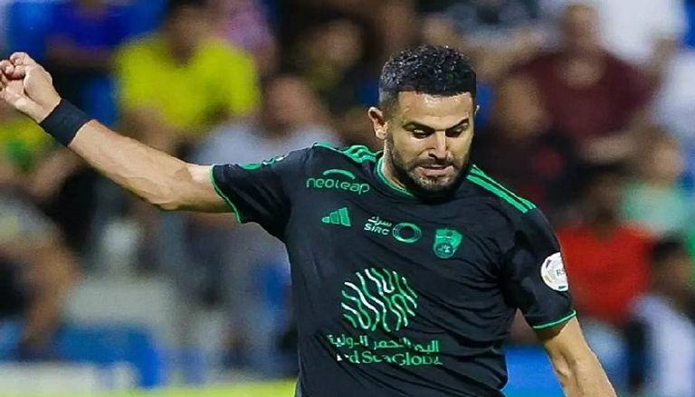 رياض محرز رياض محرز نجم منتخب الجزائر