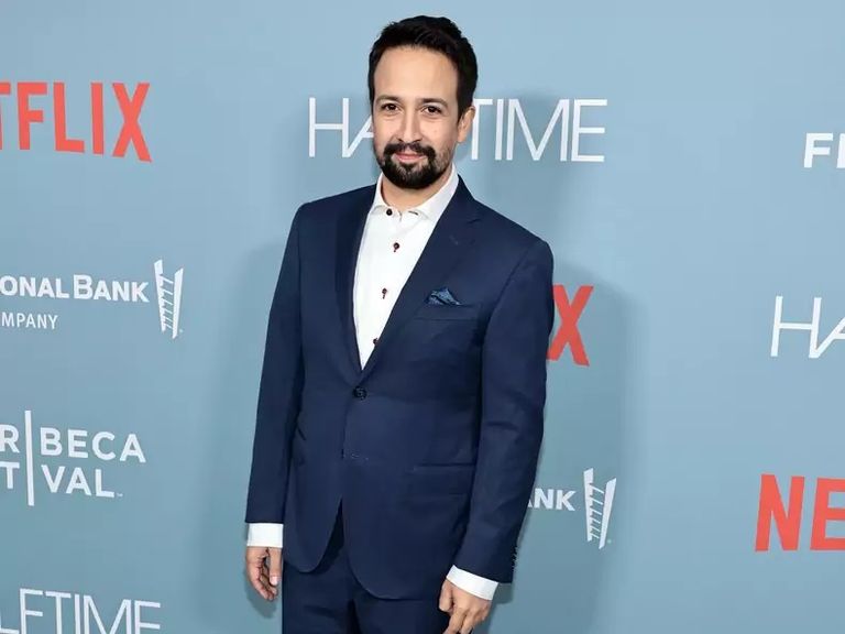 لين مانويل ميراندا كامالا هاريس وجيف بيزوس