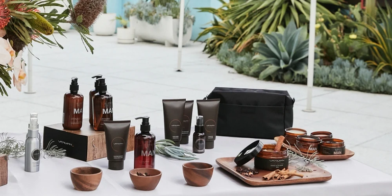 ما هي المكونات التي تجعل العطر رجاليًا جذابًا؟ أفضل عطور رجالية تفضلها النساء