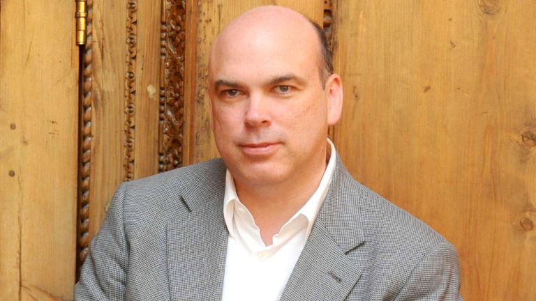 نشأة مايك لينش وبداية مسيرته المهنية