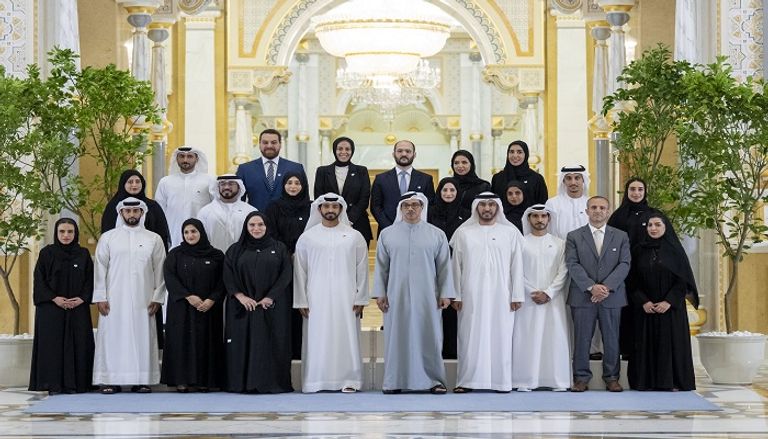 الشيخ منصور بن زايد آل نهيان خلال اللقاء