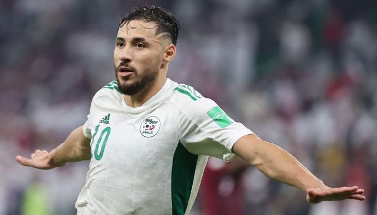 يوسف بلايلي لاعب منتخب الجزائر 