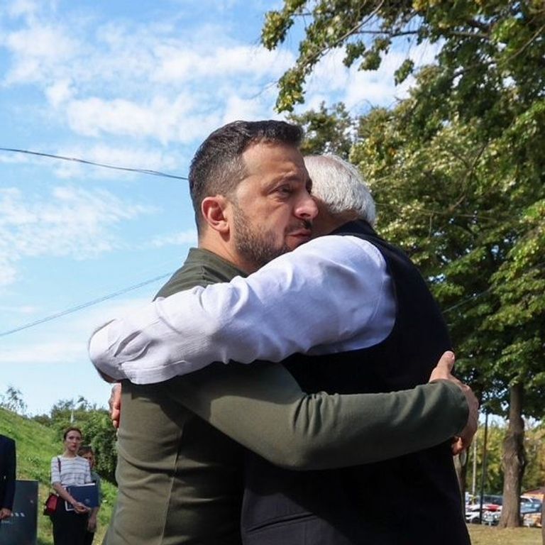 زيلينسكي يستقبل رئيس وزراء الهند