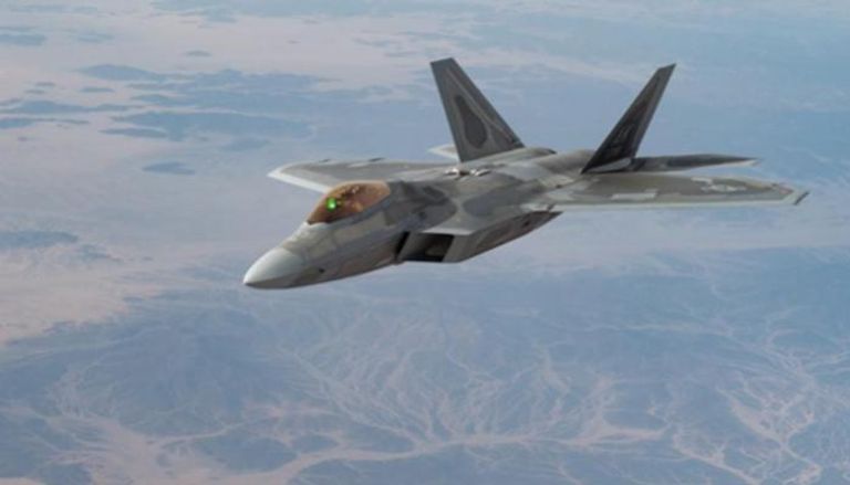 طائرة F-22 رابتور تابعة للقوات الجوية الأمريكية