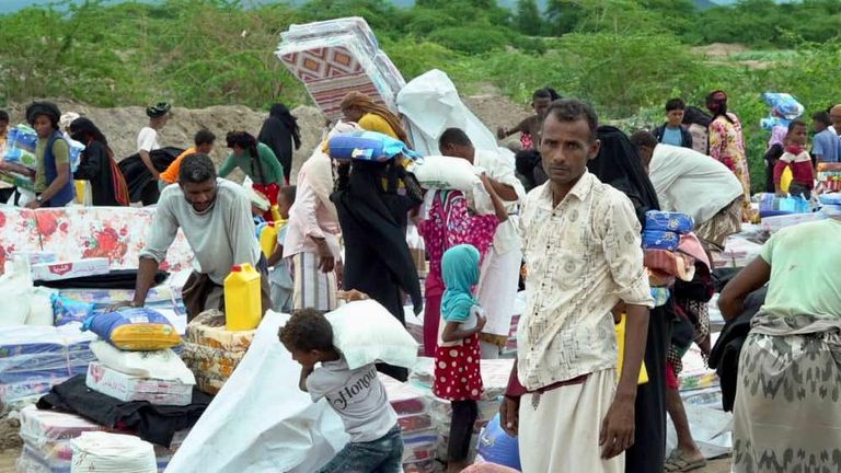 منكوبو فيضانات تهامة اليمنية