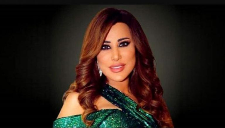 الفنانة نجوى كرم  