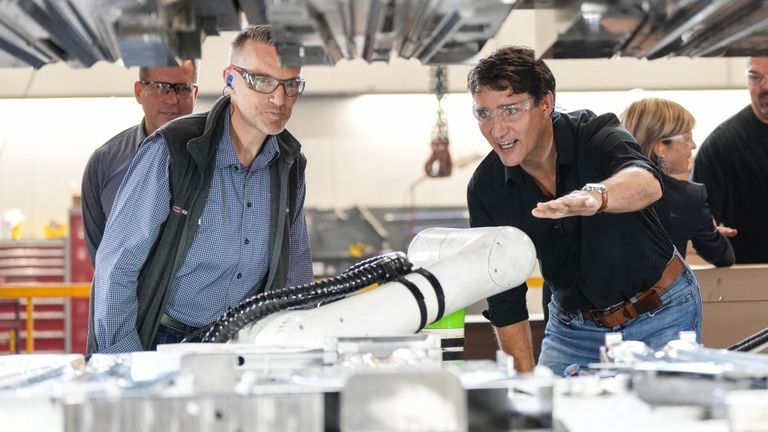 رسوم كندا تستهدف سيارات الصين الكهربائية