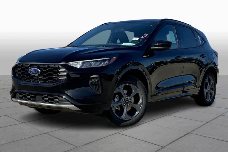 تصميم سيارة فورد إسكيب 2024 فورد إسكيب 2024