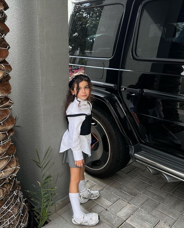 باسل خياط مع زوجته