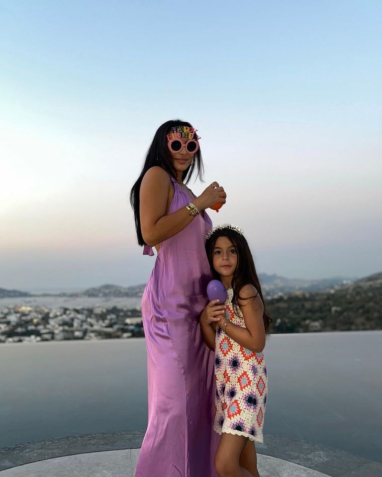 باسل خياط مع زوجته