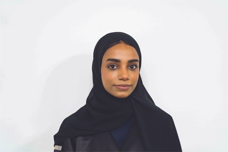 أوائل الإماراتيات.. تفوق وريادة للنهوض بالوطن