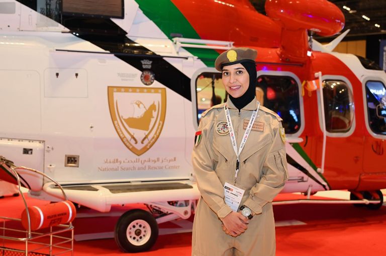 أوائل الإماراتيات.. تفوق وريادة للنهوض بالوطن