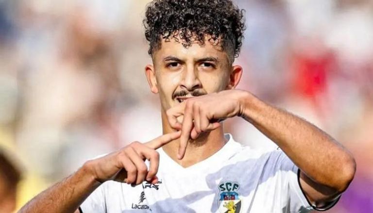 اللاعب الجزائري محمد بشير بلومي