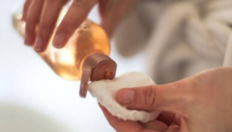 تونر البشرة تنظيف البشرة العميق