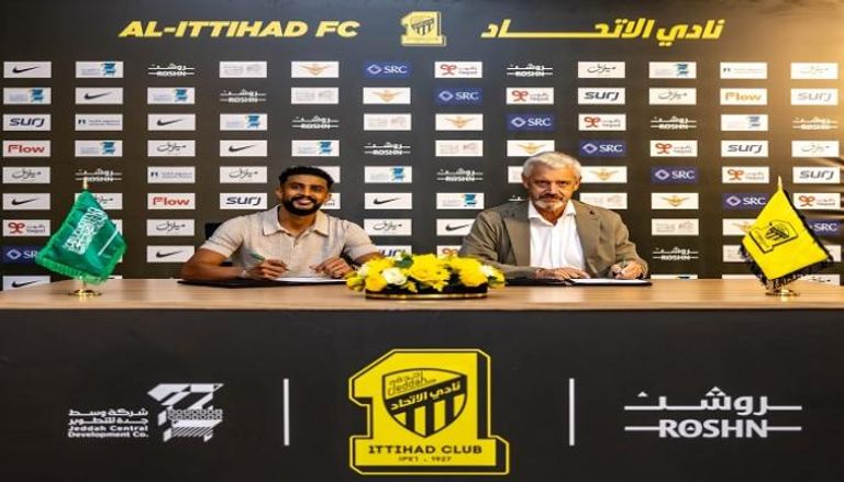 عبدالإله العمري مدافع النصر إلى الاتحاد