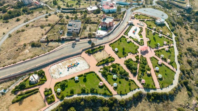 حديقة شبهة بالباحة أحد أفضل أماكن السياحة في الباحة العائلية 