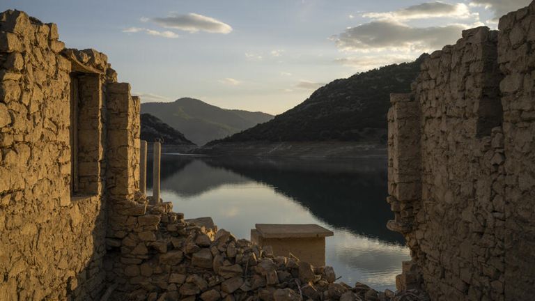 195-170955-climate-ghosts-appearance-flooded-village-greece-2 أشباح المناخ.. ظهور قرية «غارقة» في اليونان