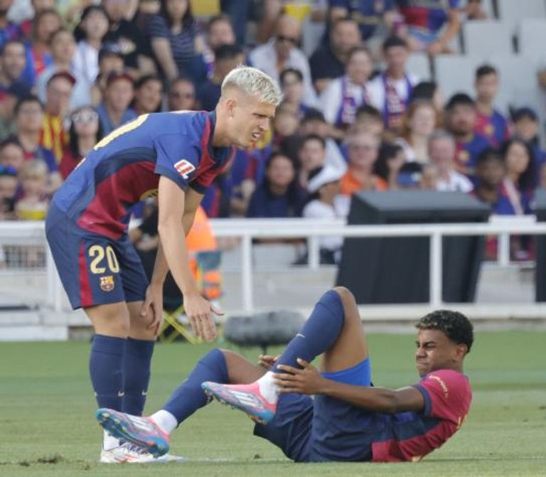 لامين يامال وداني أولمو لامين يامال نجم منتخب إسبانيا الواعد