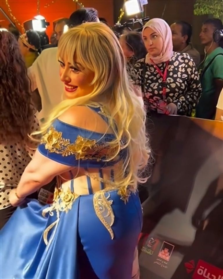 الفنانة هند عاكف