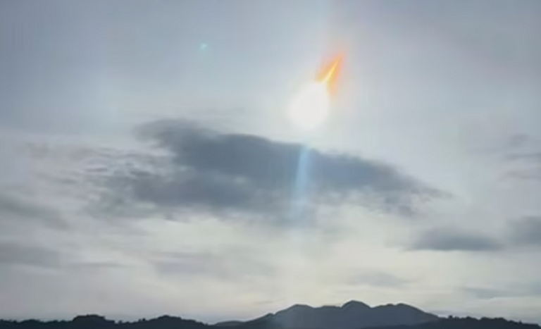 الكويكب الذي احترق فوق الفلبين الكويكبات الأكبر حجما تشكل تهديدا محتملا لمستقبل الأرض