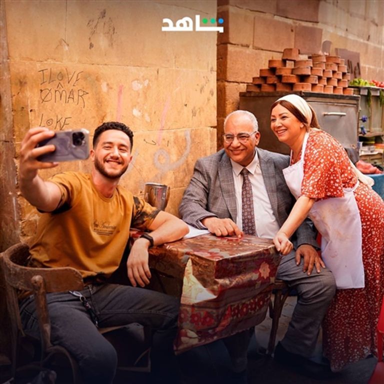 أحمد مالك وهدى المفتي بطلا مسلسل مطعم الحبايب