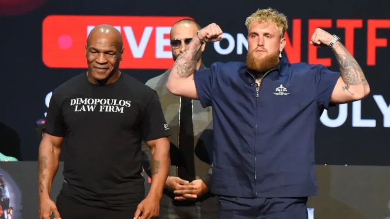 نزال جيك بول ومايك تايسون