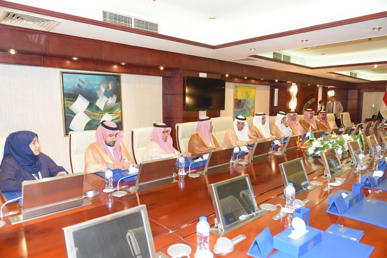 الفريق أسامة ربيع ورئيس هيئة النقل السعودية في مجال السياحة البحرية