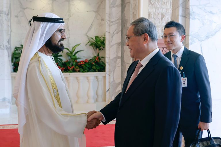 الشيخ محمد بن زايد آل نهيان رئيس دولة الإمارات ورئيس مجلس الدولة الصيني
