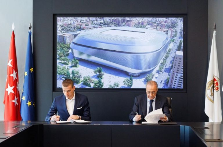 ريال مدريد يجدد عقد أندري لونين ريال مدريد يجدد عقد أندري لونين