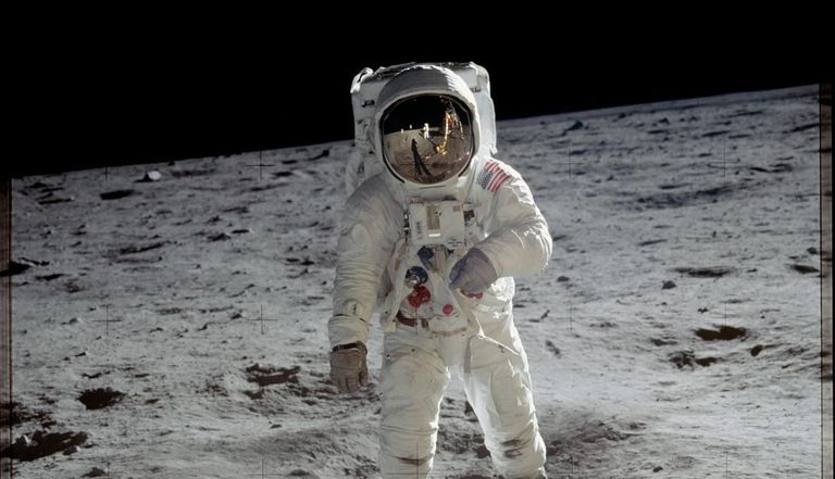 مهمة أبولو 11 نوتنغهام فورست يحقق فوزا تاريخيا على ليفربول