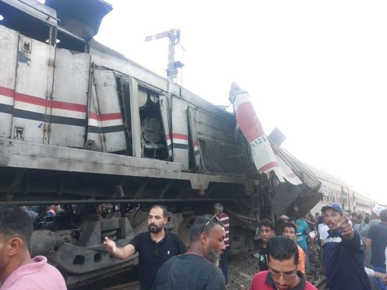 من حادث تصادم قطاري الزقازيق