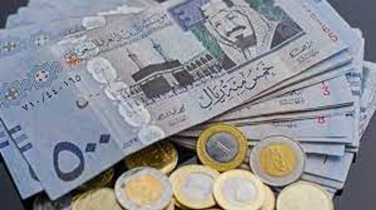 ورقة نقدية فئة 100 ريال سعودي - أرشيفية 