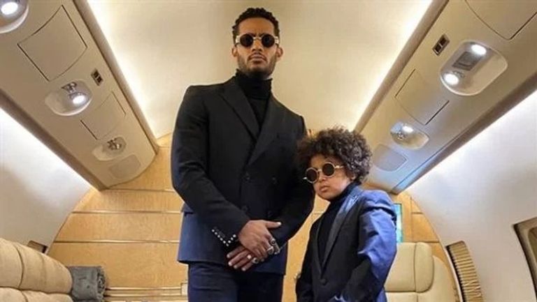 الفنان محمد رمضان وابنه