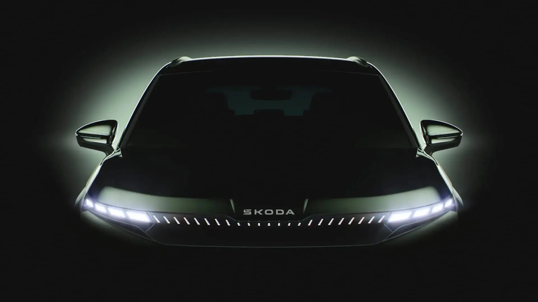 سكودا Elroq أحد معروضات معرض باريس 2024 معرض باريس للسيارات 2024